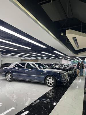 廣州車天車地二手車銷售中心 歡迎來到廣州車天車地二手車銷售中心,買賣車輛的首選之地。
